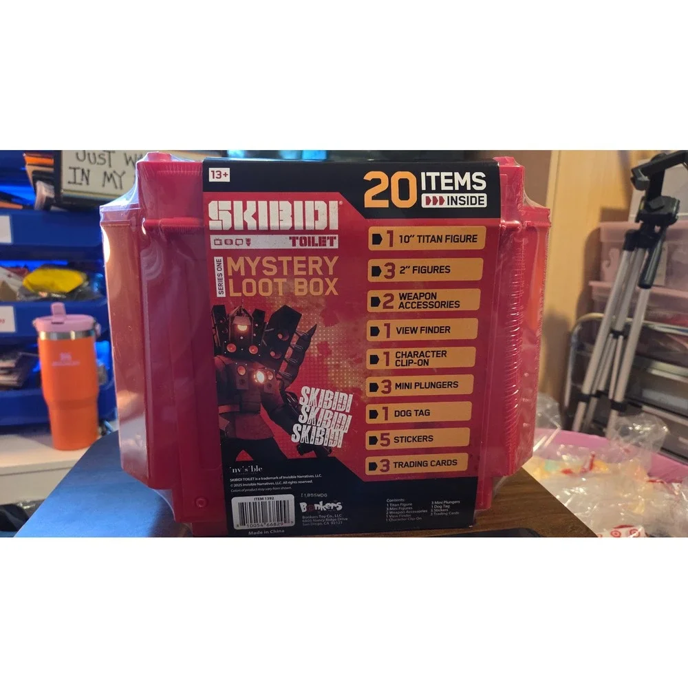 Skibidi Toilet Series 1 Mystery Loot Box 20 Items Inside Titan Figure Red Case